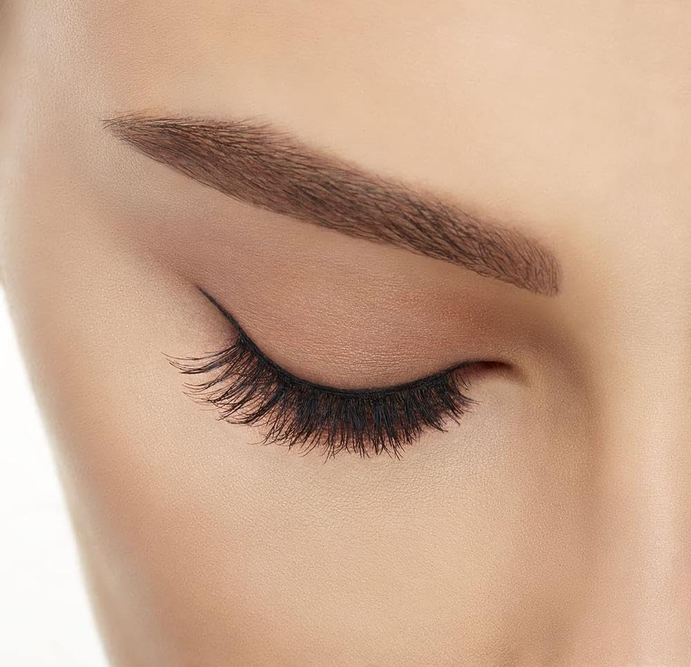 Delineador magnético profesional y pestañas Demi Wispies de Ardell en color negro