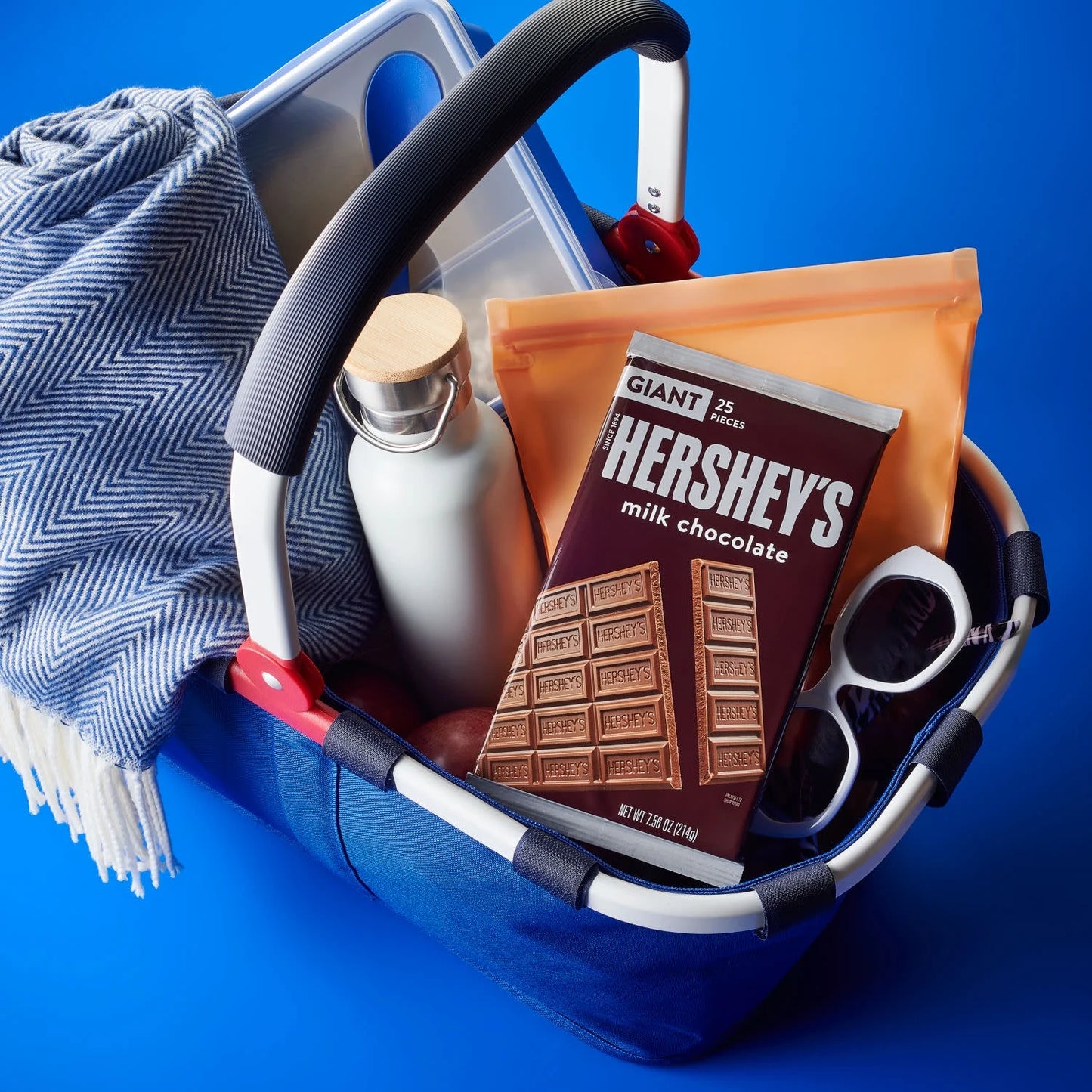 HERSHEY'S Milk Chocolate Giant - 25 piezas - 214g , 130 calorías por 3 pedazos