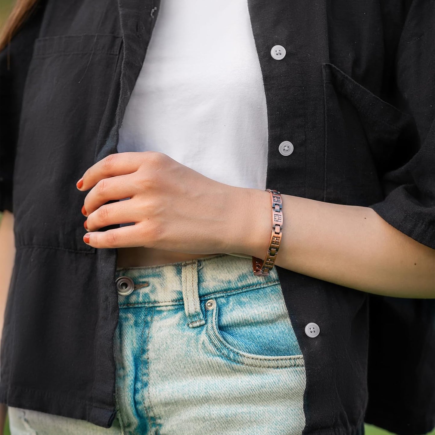 MagnetRX Pulseras de cruz de cobre para mujer, pulsera magnética eficaz con cruz, pulsera ajustable con herramienta de tamaño incluida (estilo cruzado)