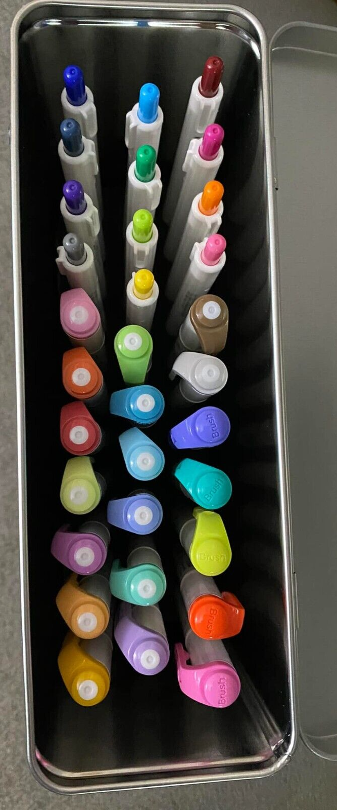 Kit de creatividad 32 piezas Zebra con marcadores Midliner, Brush y Clickart