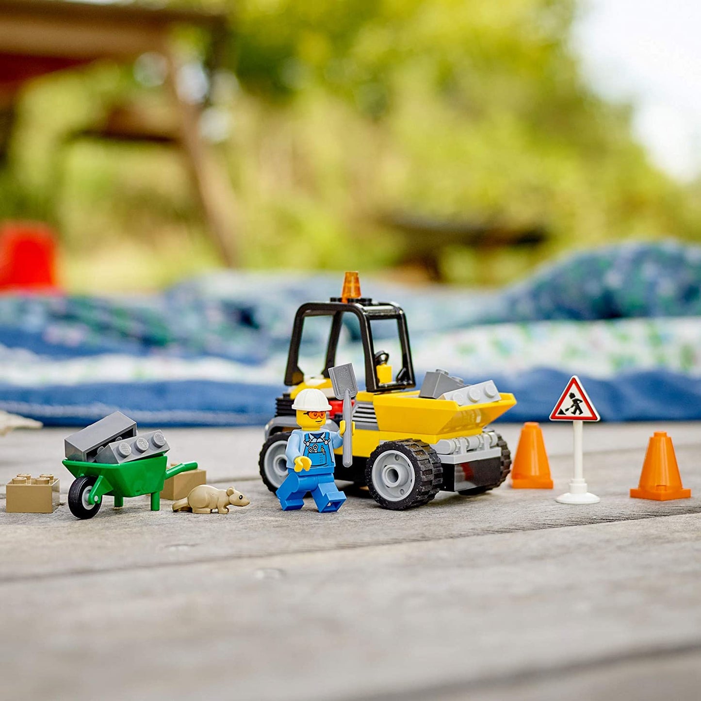 LEGO Roadwork Truck 60284 Building Set 58 Piezas - Niños de 4 +.