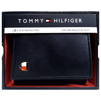 Billetera Tommy Hilfiger negro tres pliegues, con placa en forma de escudo