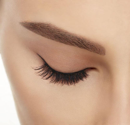 Delineador magnético profesional y pestañas Demi Wispies de Ardell en color negro
