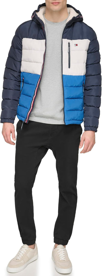 Tommy Hilfiger Chaqueta acolchada resistente al agua con capucha y forro sherpa de peso medio para hombre, Hilfiger Azul
