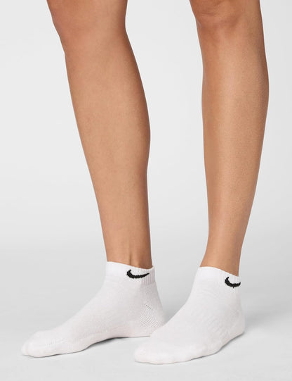 Nike Unisex medias  Everyday Cushioned Training  Talla M paquete de 3 pares.