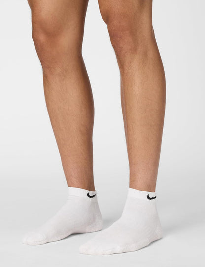 Nike Unisex medias  Everyday Cushioned Training  Talla M paquete de 3 pares.