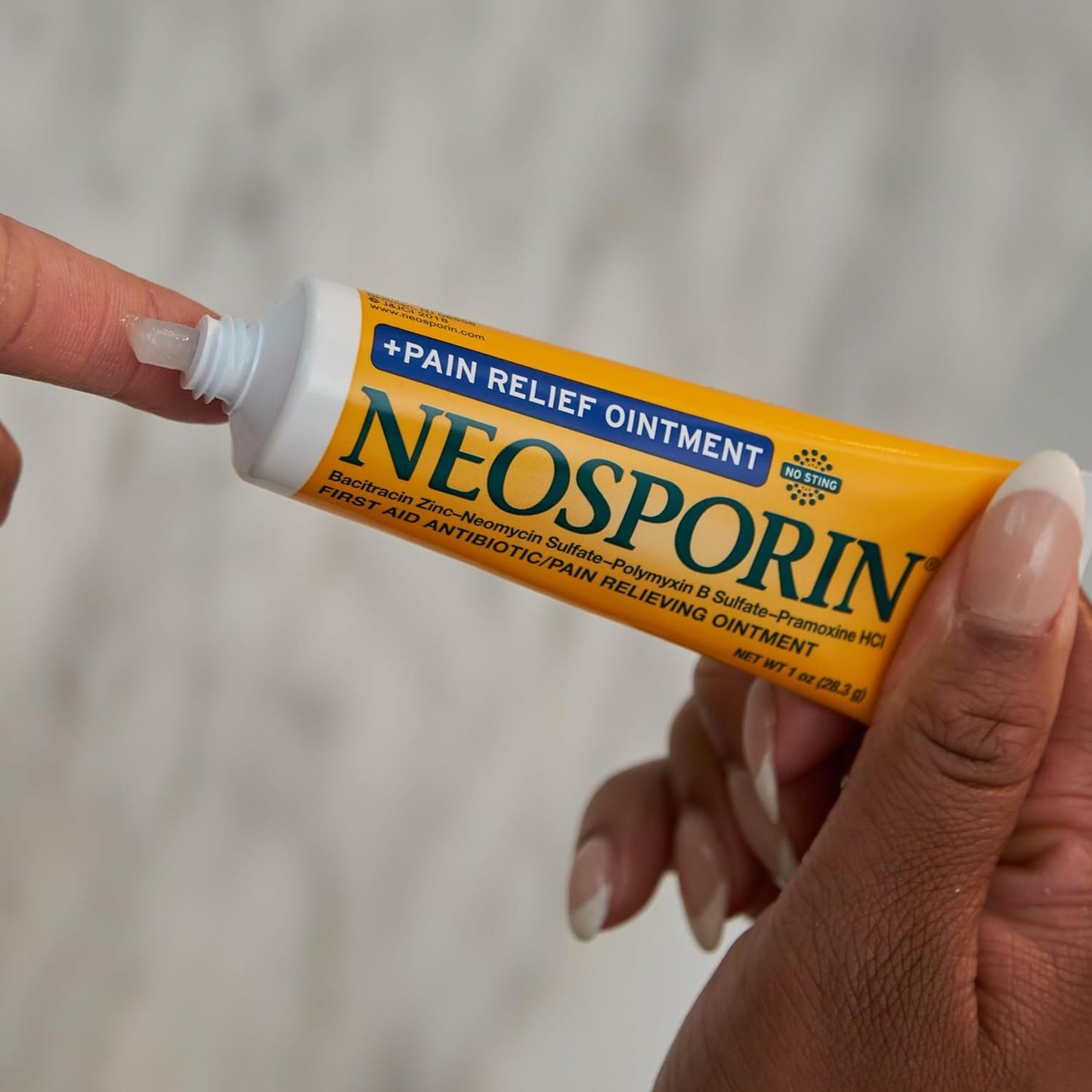 Neosporin + Max Strength doble accion y maximo alivio al dolor - Crema Topica