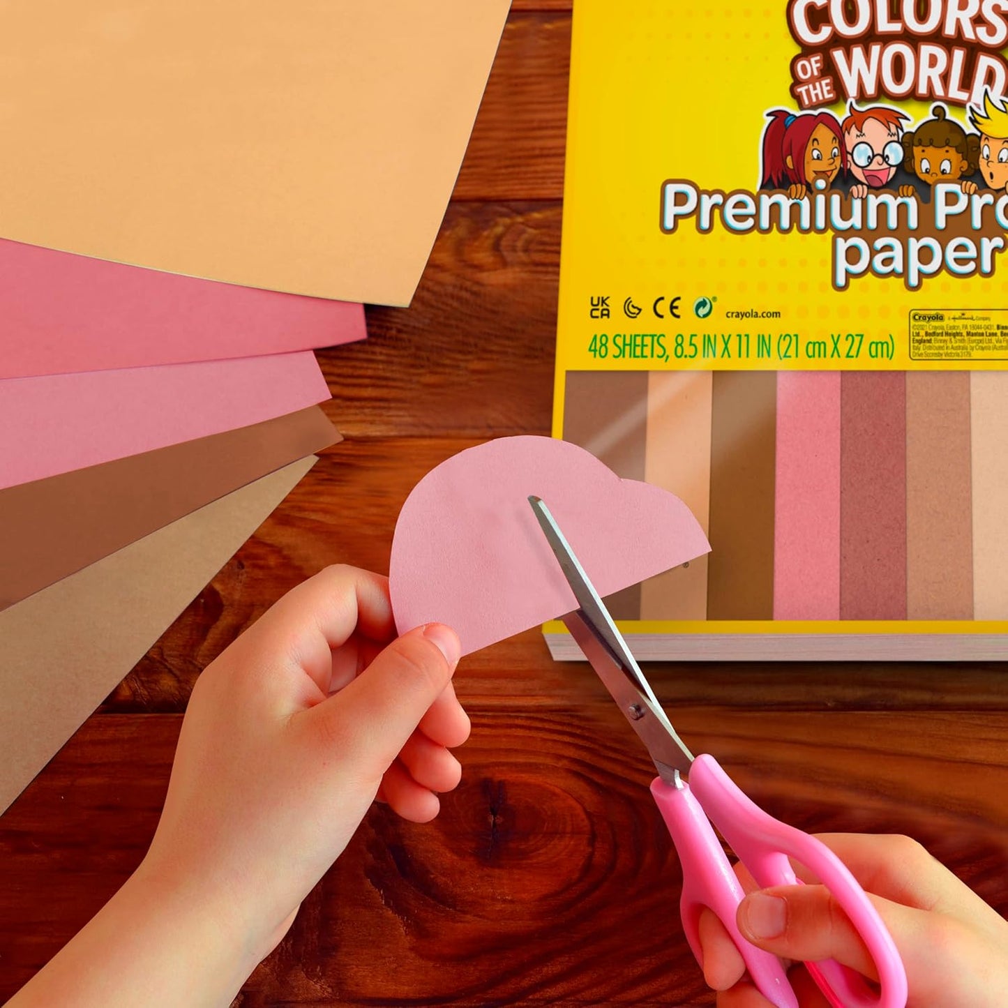 Crayola Papel de construcción en colores del mundo, 21 cm x 27 cm 24 colores, suministros para manualidades, 48 hojas