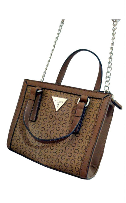 Cartera de hombro Guess para mujer colo cocoa Style SV852005