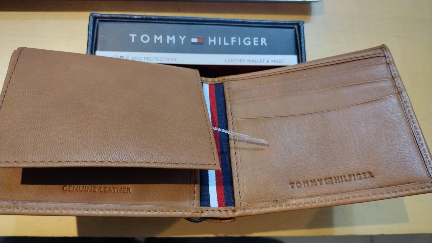 Billetera Tommy Hilfiger marrón claro