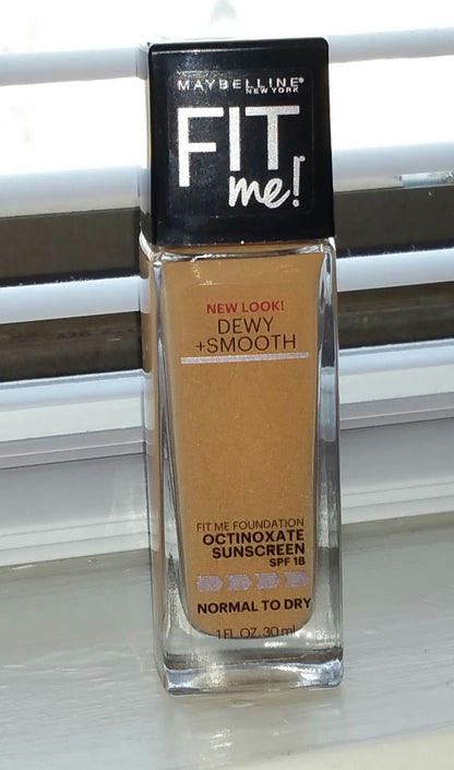 FIT ME DEWY + SMOOTH DE MAYBELLINE