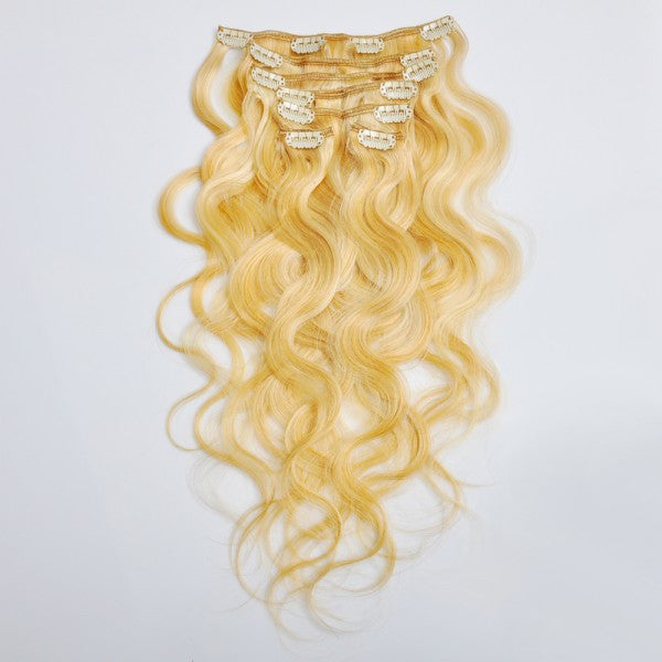 EXTENSIONES DE CABELLO ONDEADO NATURAL CON CLIPS 65cm